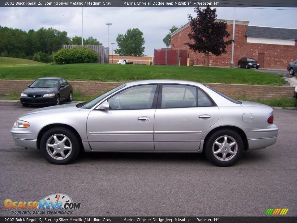 2002 Buick Regal LS Sterling Silver Metallic / Medium Gray Photo #7