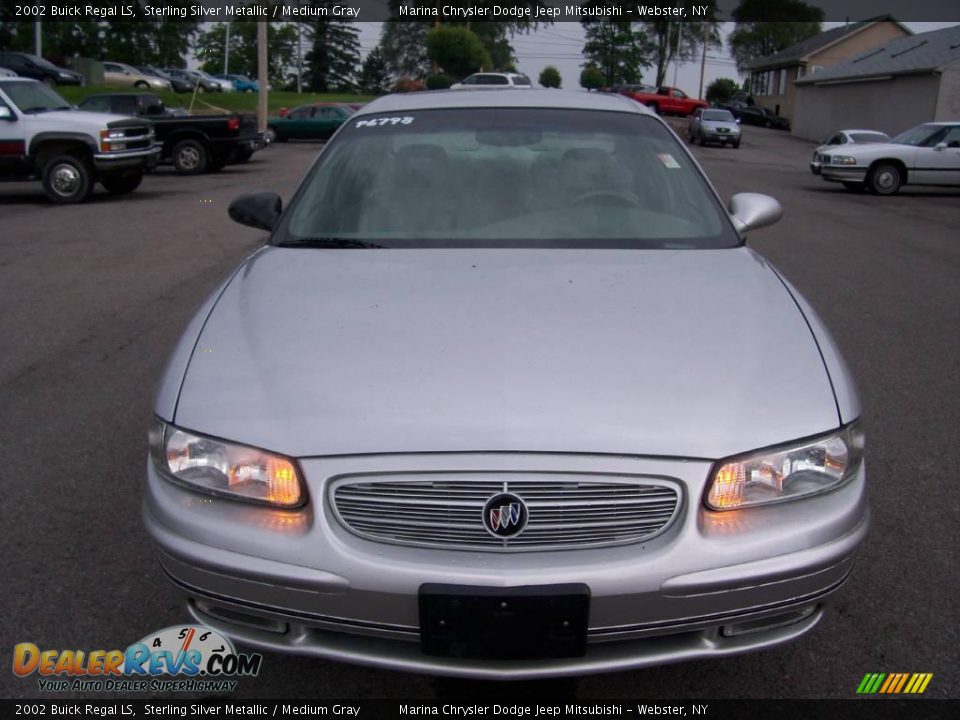 2002 Buick Regal LS Sterling Silver Metallic / Medium Gray Photo #13