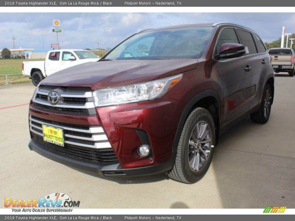 2019 Toyota Highlander XLE Ooh La La Rouge Mica / Black Photo #4