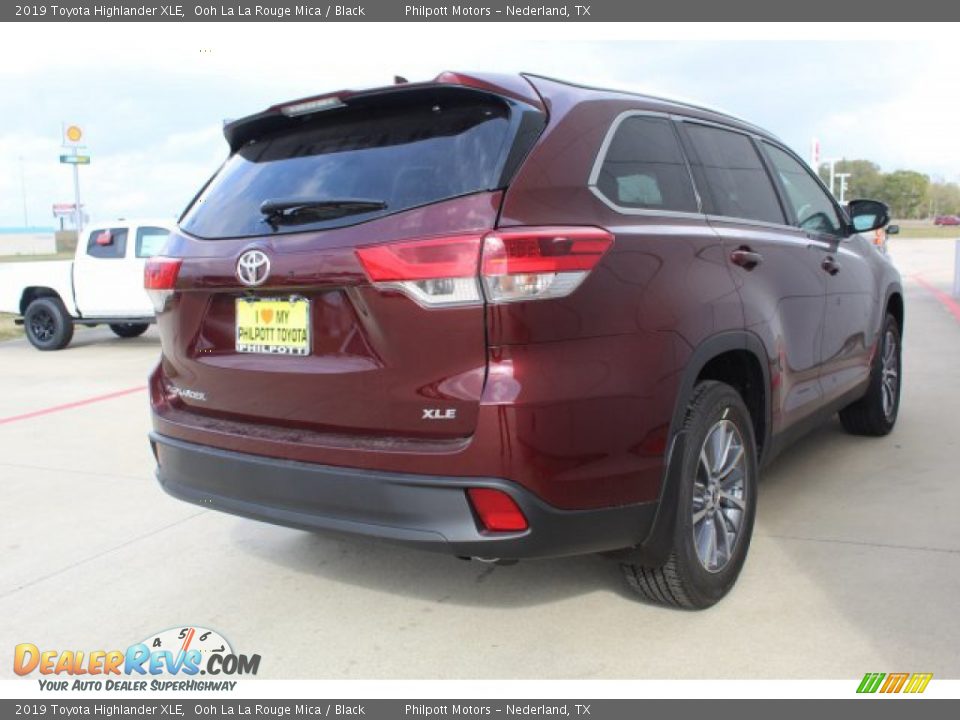 2019 Toyota Highlander XLE Ooh La La Rouge Mica / Black Photo #8