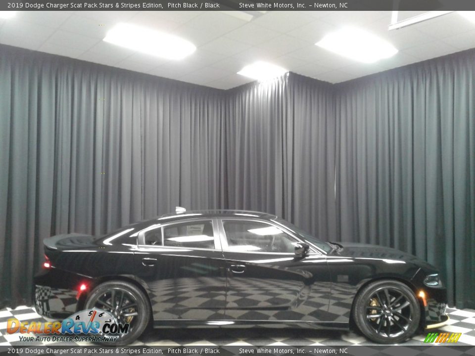 2019 Dodge Charger Scat Pack Stars & Stripes Edition Pitch Black / Black Photo #5