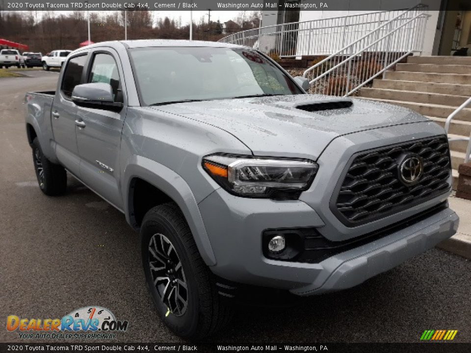 Front 3/4 View of 2020 Toyota Tacoma TRD Sport Double Cab 4x4 Photo #1