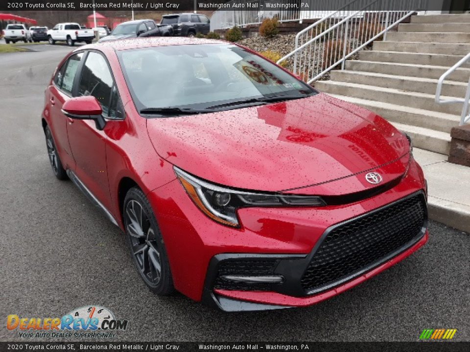 Front 3/4 View of 2020 Toyota Corolla SE Photo #1