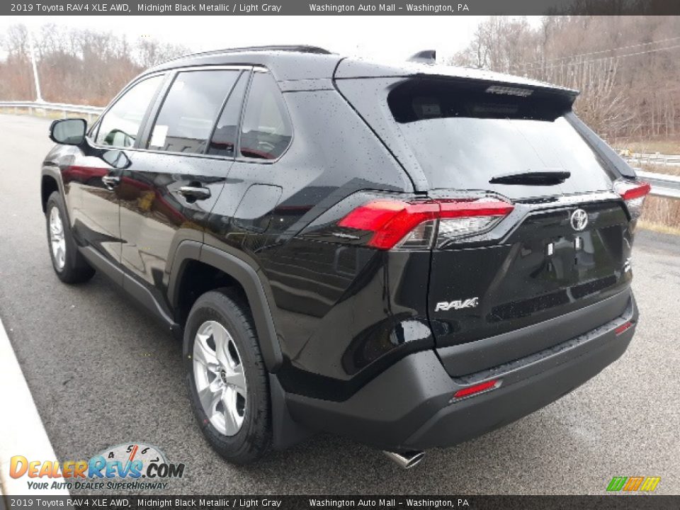 2019 Toyota RAV4 XLE AWD Midnight Black Metallic / Light Gray Photo #2