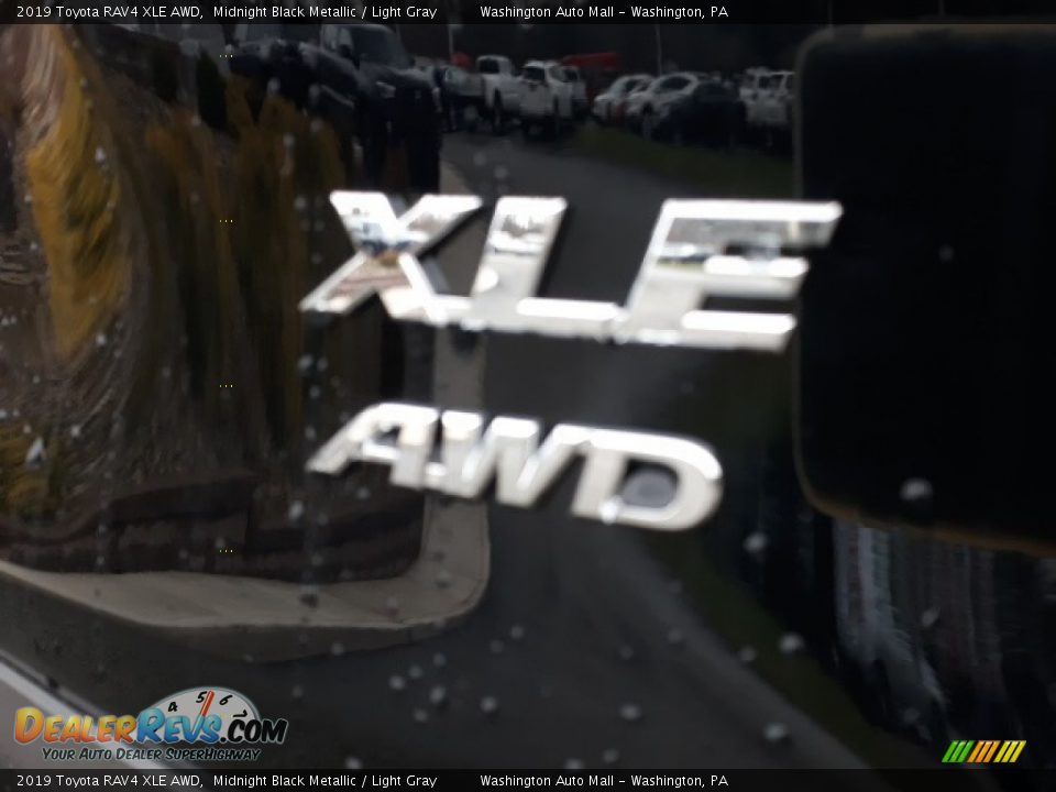 2019 Toyota RAV4 XLE AWD Midnight Black Metallic / Light Gray Photo #19