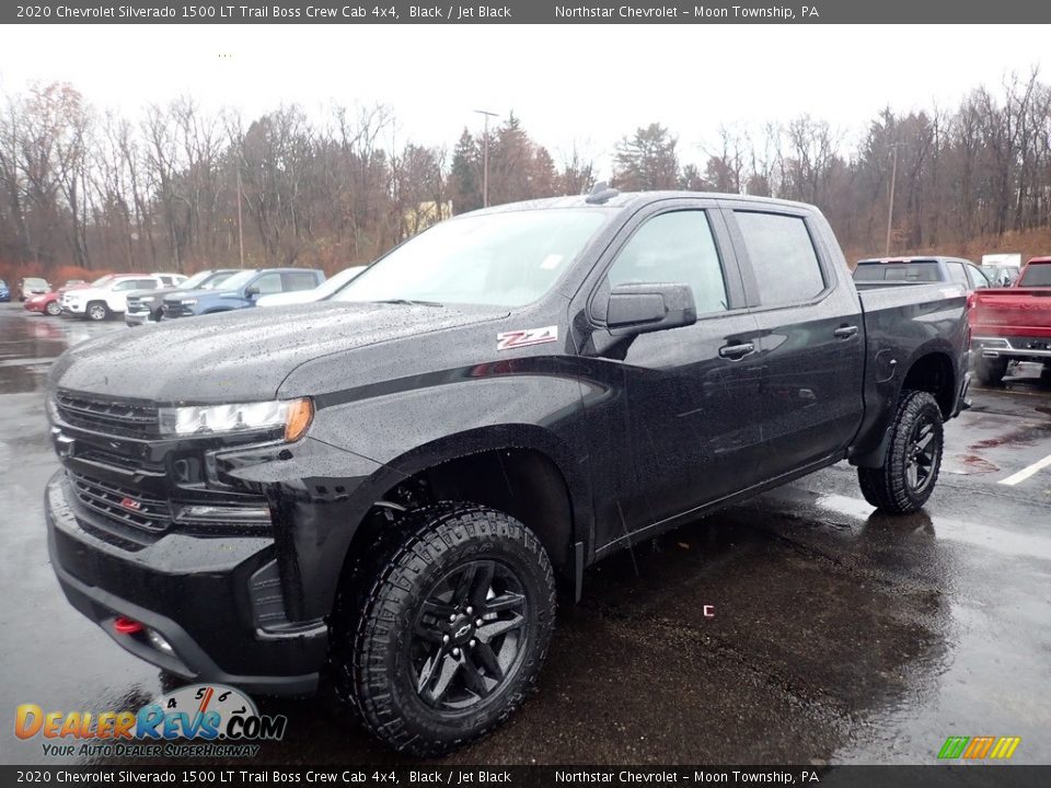 Front 3/4 View of 2020 Chevrolet Silverado 1500 LT Trail Boss Crew Cab 4x4 Photo #1