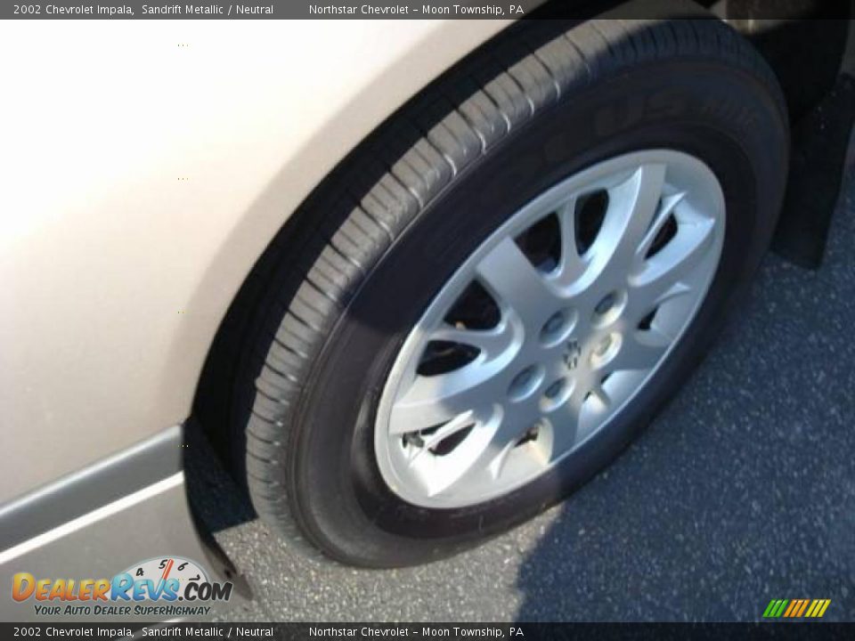 2002 Chevrolet Impala Sandrift Metallic / Neutral Photo #9