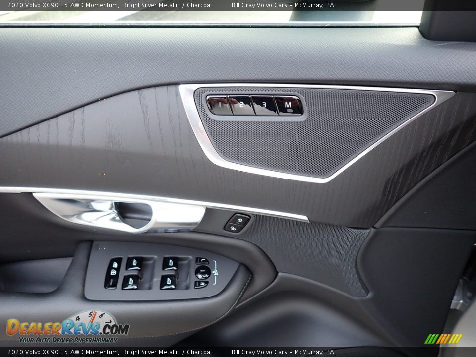 2020 Volvo XC90 T5 AWD Momentum Bright Silver Metallic / Charcoal Photo #10