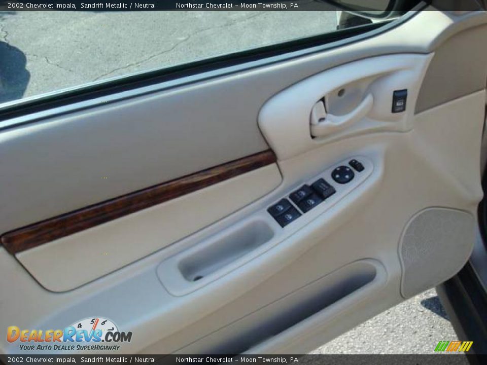 2002 Chevrolet Impala Sandrift Metallic / Neutral Photo #14