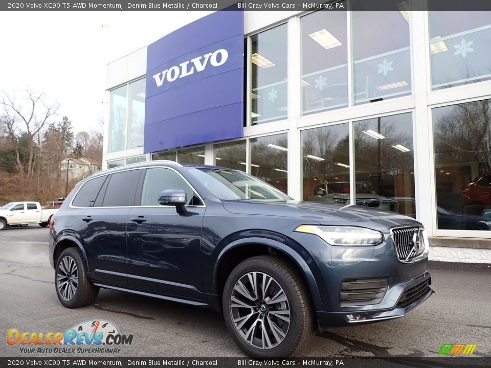 Front 3/4 View of 2020 Volvo XC90 T5 AWD Momentum Photo #1