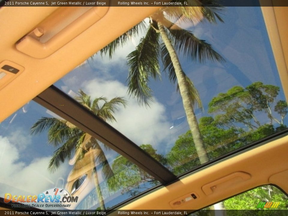 Sunroof of 2011 Porsche Cayenne S Photo #2