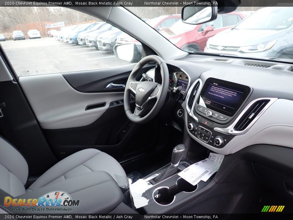 Dashboard of 2020 Chevrolet Equinox Premier AWD Photo #11