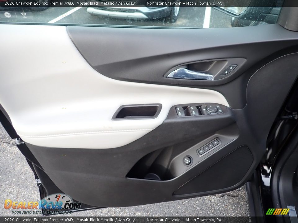 Door Panel of 2020 Chevrolet Equinox Premier AWD Photo #14
