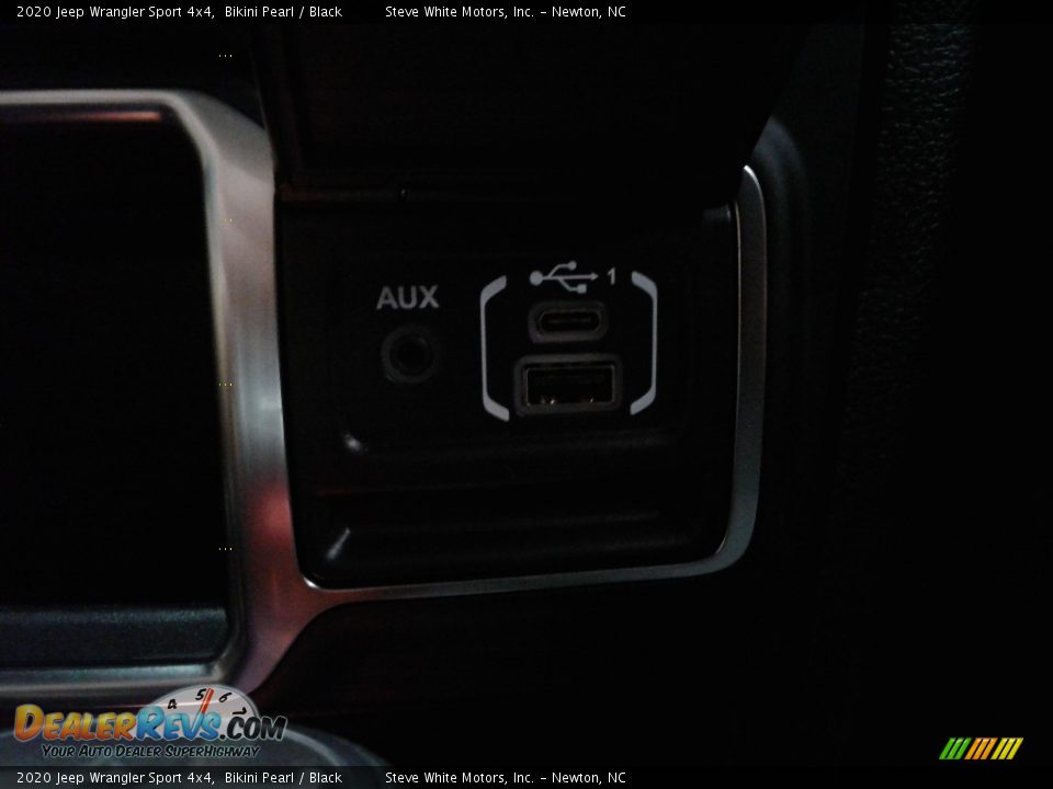 2020 Jeep Wrangler Sport 4x4 Bikini Pearl / Black Photo #19