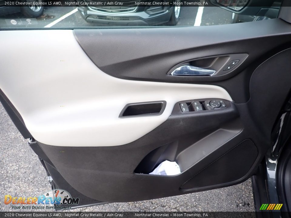 Door Panel of 2020 Chevrolet Equinox LS AWD Photo #13
