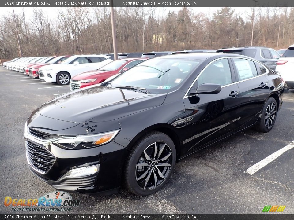 Front 3/4 View of 2020 Chevrolet Malibu RS Photo #1