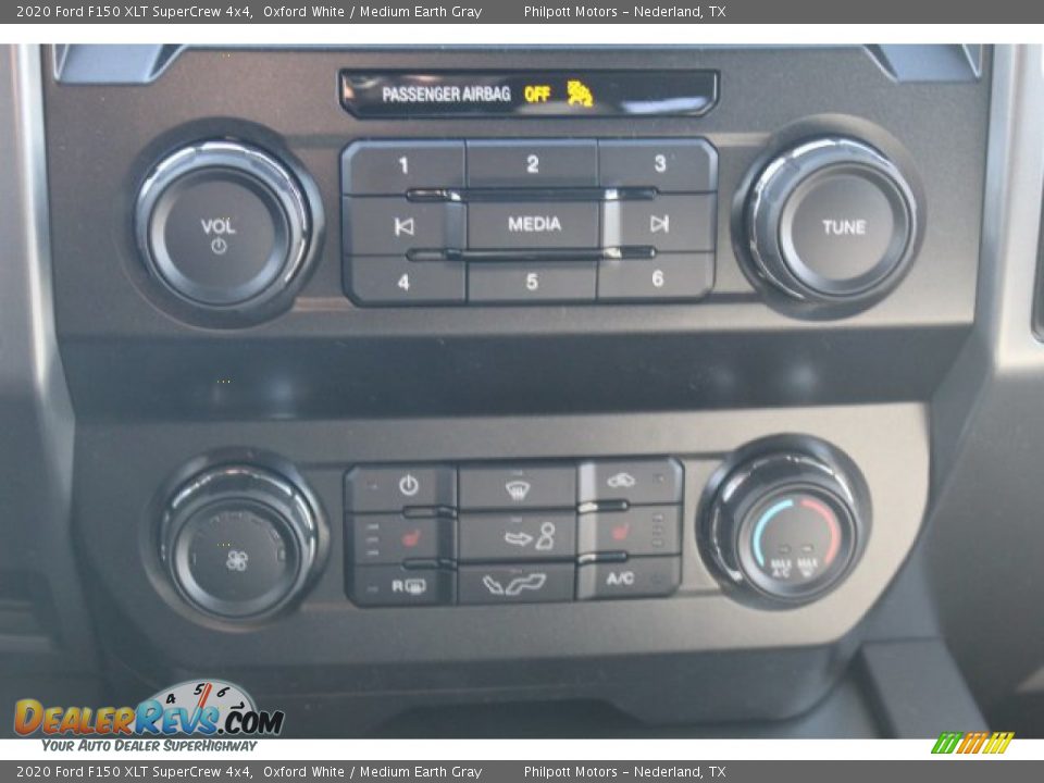 2020 Ford F150 XLT SuperCrew 4x4 Oxford White / Medium Earth Gray Photo #17