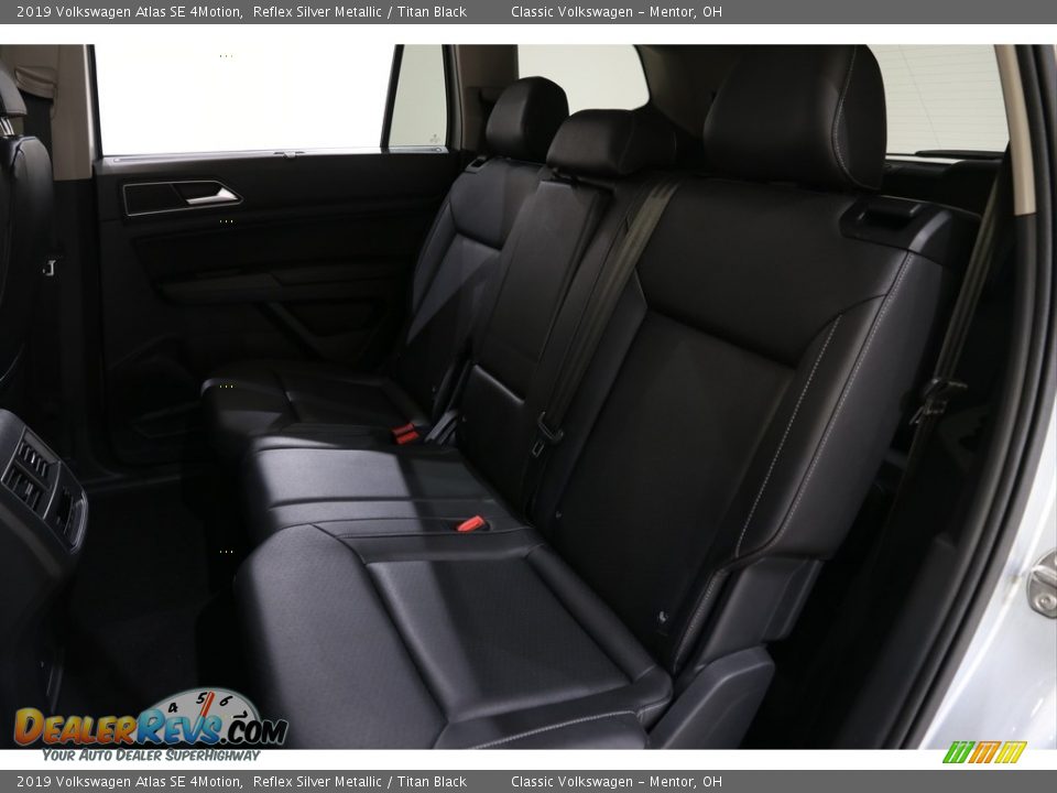 2019 Volkswagen Atlas SE 4Motion Reflex Silver Metallic / Titan Black Photo #18
