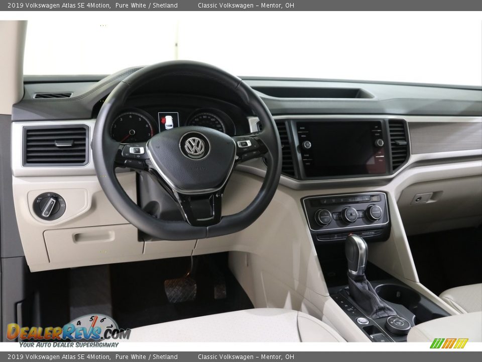 2019 Volkswagen Atlas SE 4Motion Pure White / Shetland Photo #6