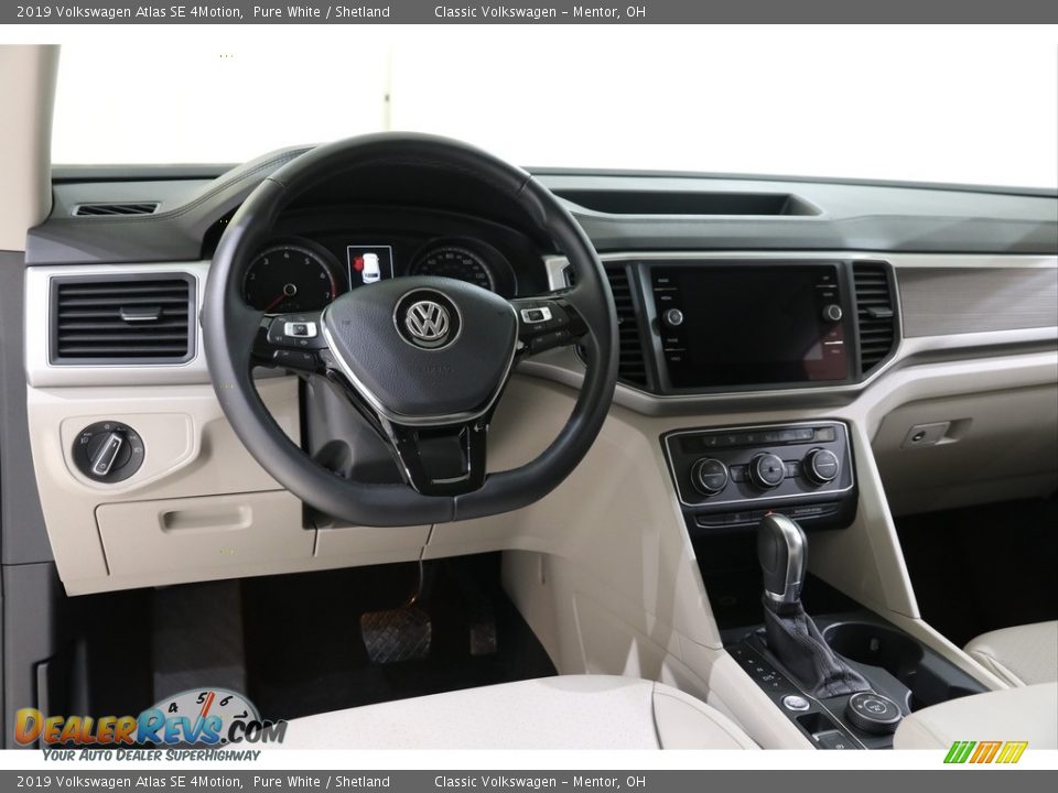 2019 Volkswagen Atlas SE 4Motion Pure White / Shetland Photo #6