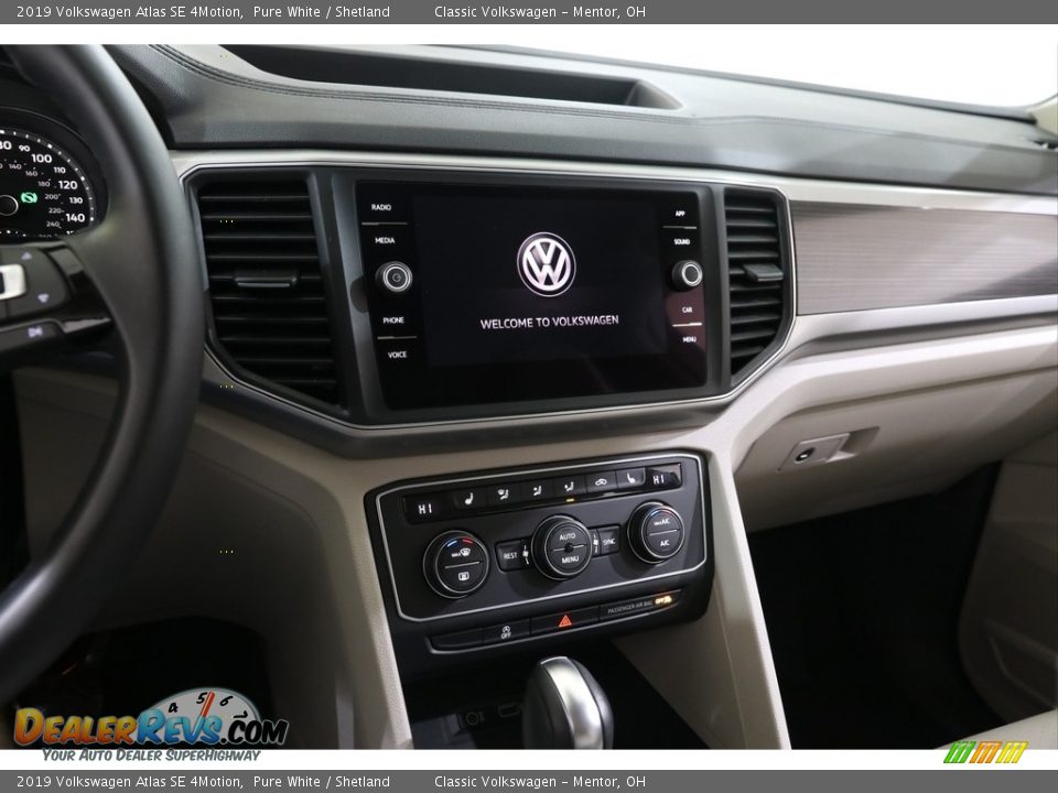 2019 Volkswagen Atlas SE 4Motion Pure White / Shetland Photo #9