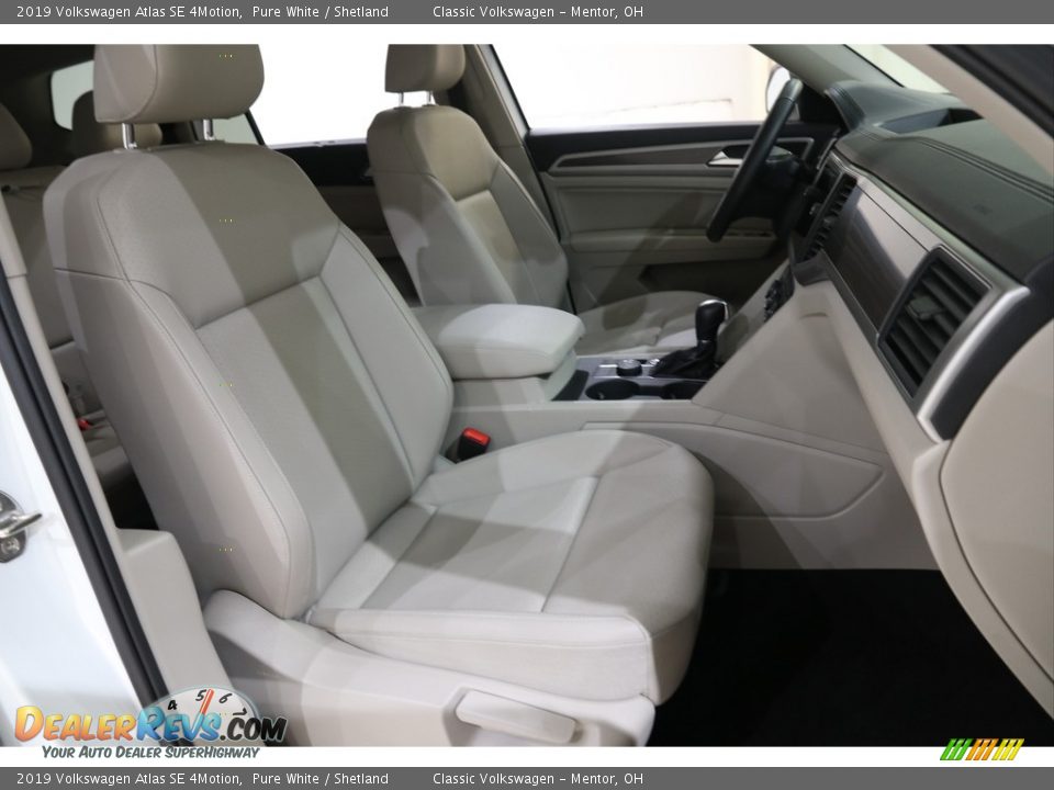 2019 Volkswagen Atlas SE 4Motion Pure White / Shetland Photo #15