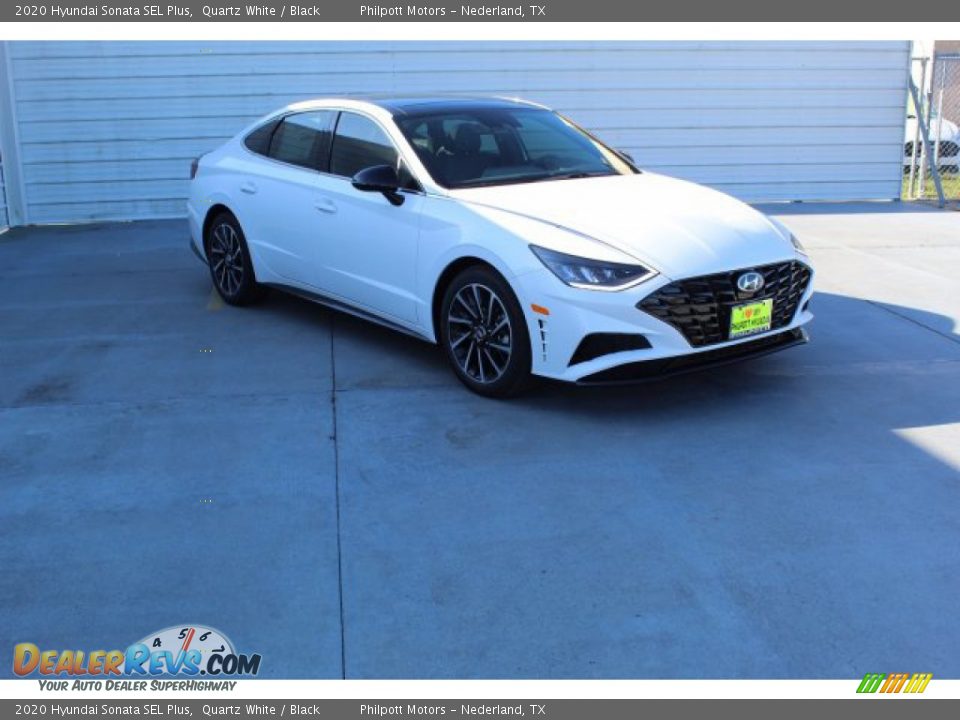 Front 3/4 View of 2020 Hyundai Sonata SEL Plus Photo #2