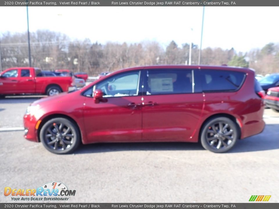 2020 Chrysler Pacifica Touring Velvet Red Pearl / Black Photo #2