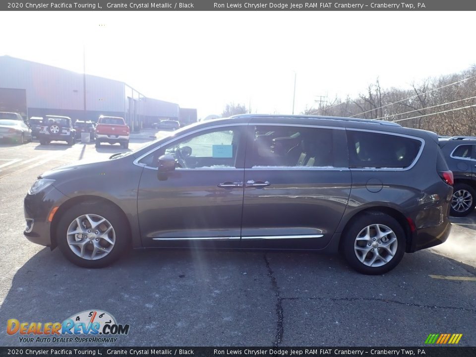 2020 Chrysler Pacifica Touring L Granite Crystal Metallic / Black Photo #2