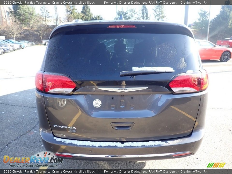 2020 Chrysler Pacifica Touring L Granite Crystal Metallic / Black Photo #4