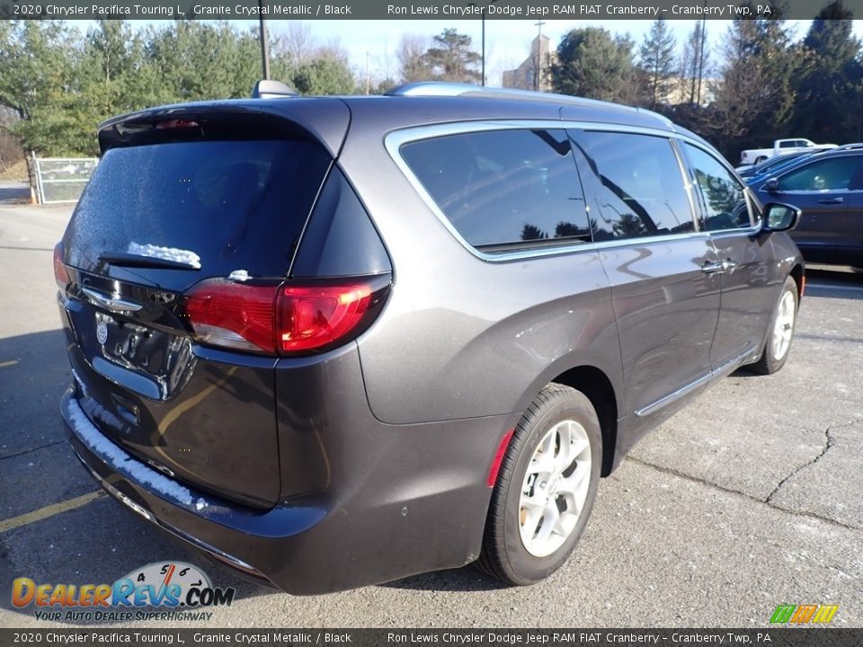 2020 Chrysler Pacifica Touring L Granite Crystal Metallic / Black Photo #5