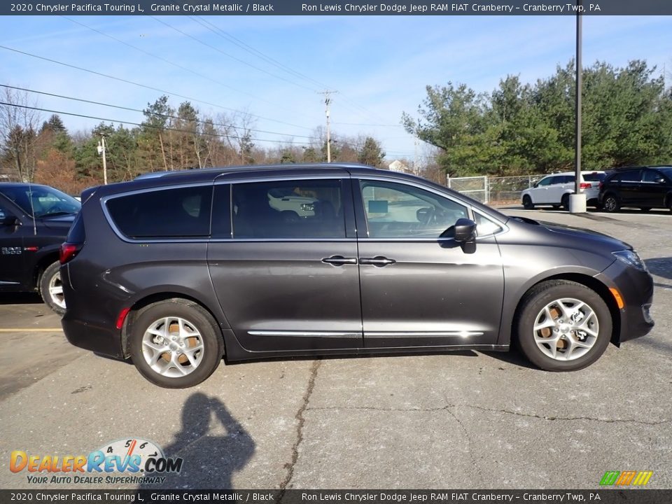 2020 Chrysler Pacifica Touring L Granite Crystal Metallic / Black Photo #6