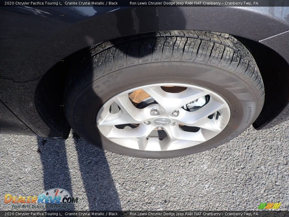 2020 Chrysler Pacifica Touring L Granite Crystal Metallic / Black Photo #9