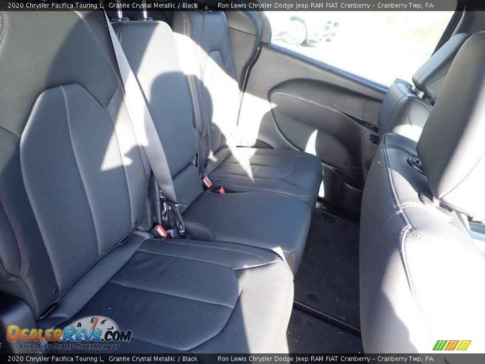 2020 Chrysler Pacifica Touring L Granite Crystal Metallic / Black Photo #12