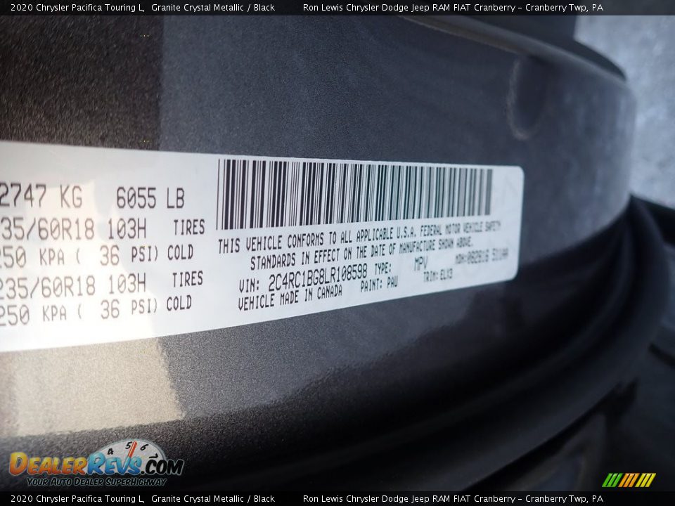 2020 Chrysler Pacifica Touring L Granite Crystal Metallic / Black Photo #16