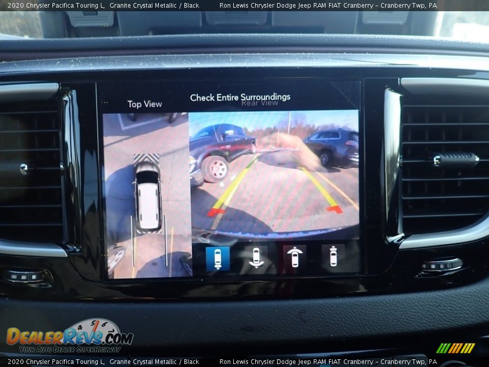 2020 Chrysler Pacifica Touring L Granite Crystal Metallic / Black Photo #18