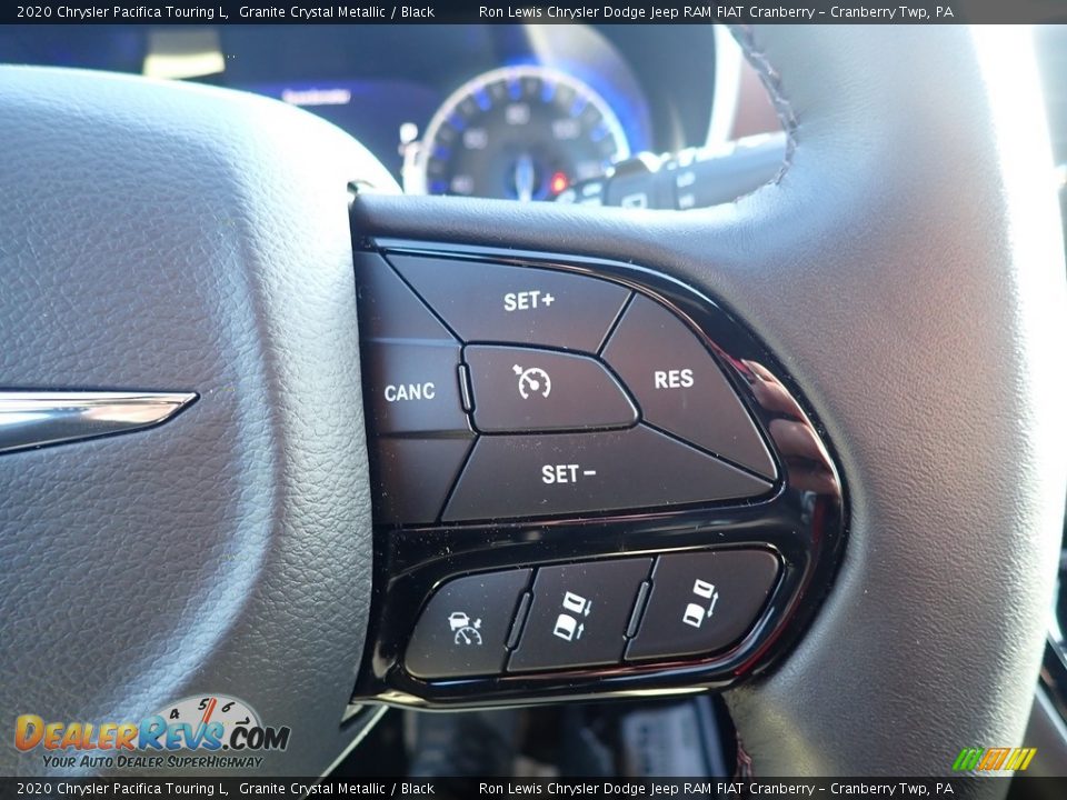 2020 Chrysler Pacifica Touring L Granite Crystal Metallic / Black Photo #19