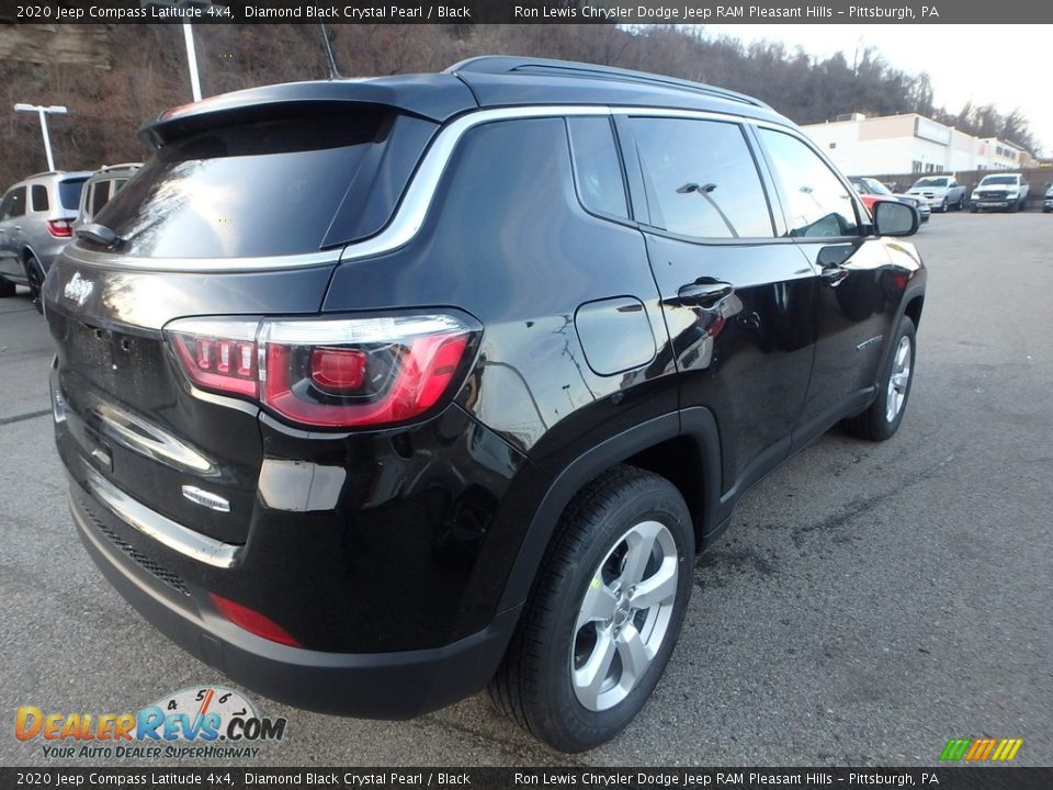2020 Jeep Compass Latitude 4x4 Diamond Black Crystal Pearl / Black Photo #6
