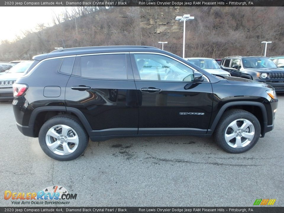 2020 Jeep Compass Latitude 4x4 Diamond Black Crystal Pearl / Black Photo #7