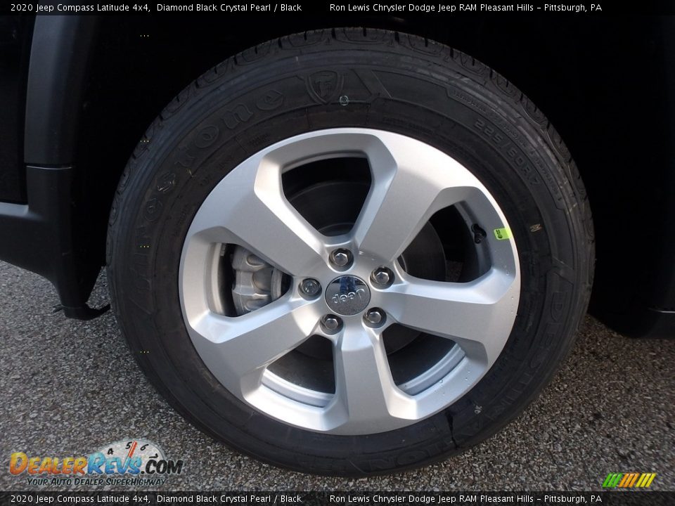 2020 Jeep Compass Latitude 4x4 Diamond Black Crystal Pearl / Black Photo #10
