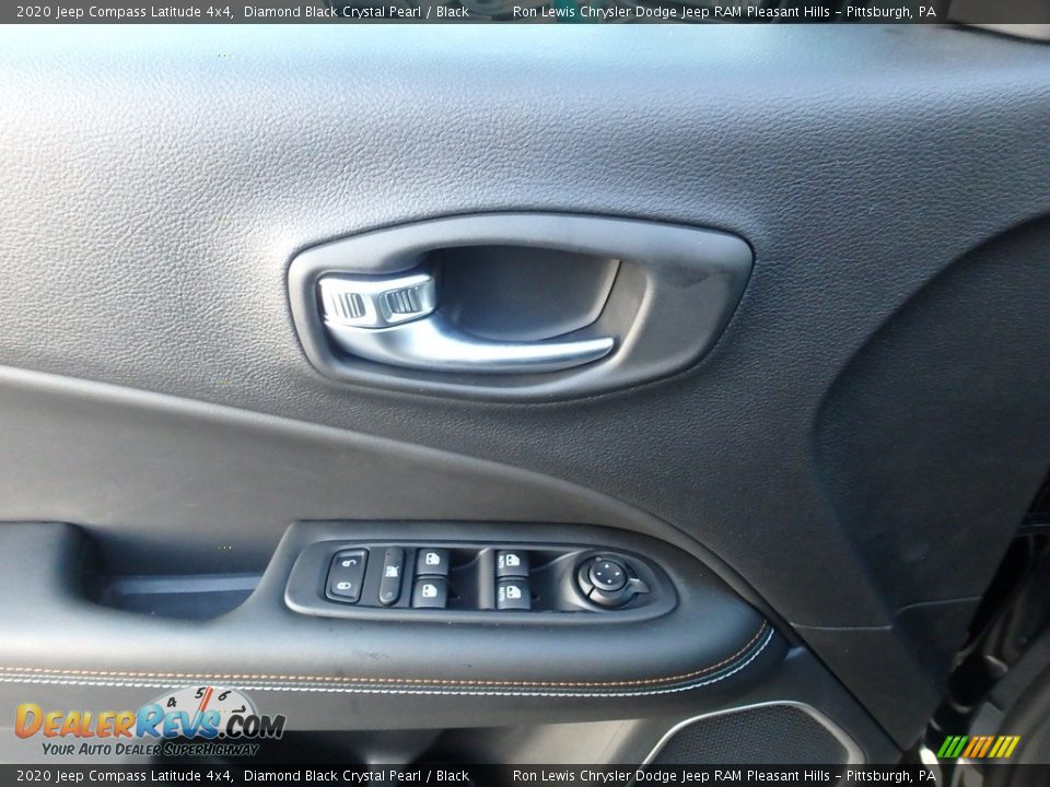 2020 Jeep Compass Latitude 4x4 Diamond Black Crystal Pearl / Black Photo #14