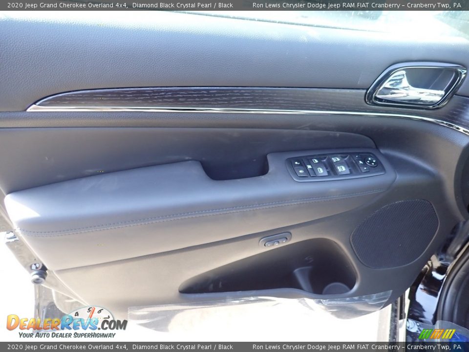 2020 Jeep Grand Cherokee Overland 4x4 Diamond Black Crystal Pearl / Black Photo #14