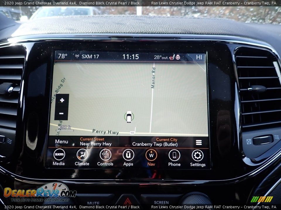 2020 Jeep Grand Cherokee Overland 4x4 Diamond Black Crystal Pearl / Black Photo #17
