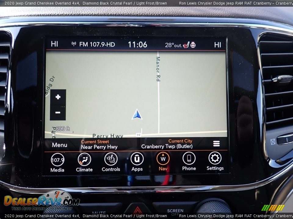 2020 Jeep Grand Cherokee Overland 4x4 Diamond Black Crystal Pearl / Light Frost/Brown Photo #15