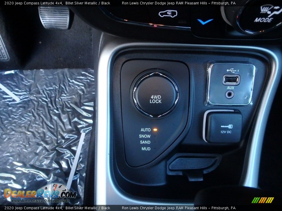 Controls of 2020 Jeep Compass Latitude 4x4 Photo #20