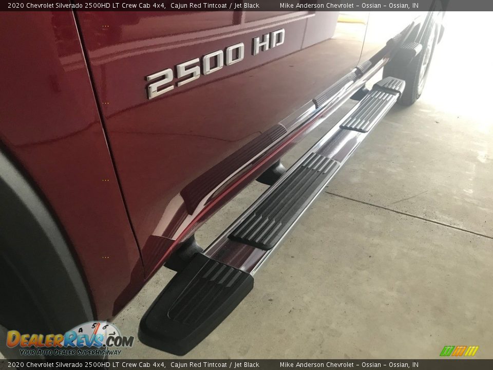 2020 Chevrolet Silverado 2500HD LT Crew Cab 4x4 Cajun Red Tintcoat / Jet Black Photo #16
