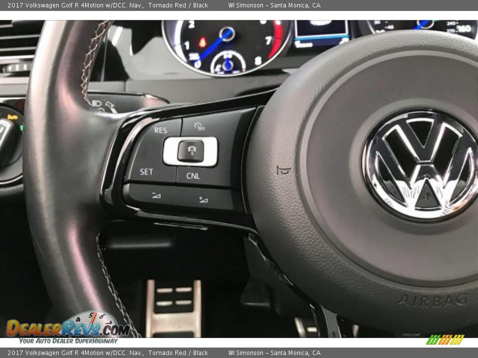 2017 Volkswagen Golf R 4Motion w/DCC. Nav. Steering Wheel Photo #18