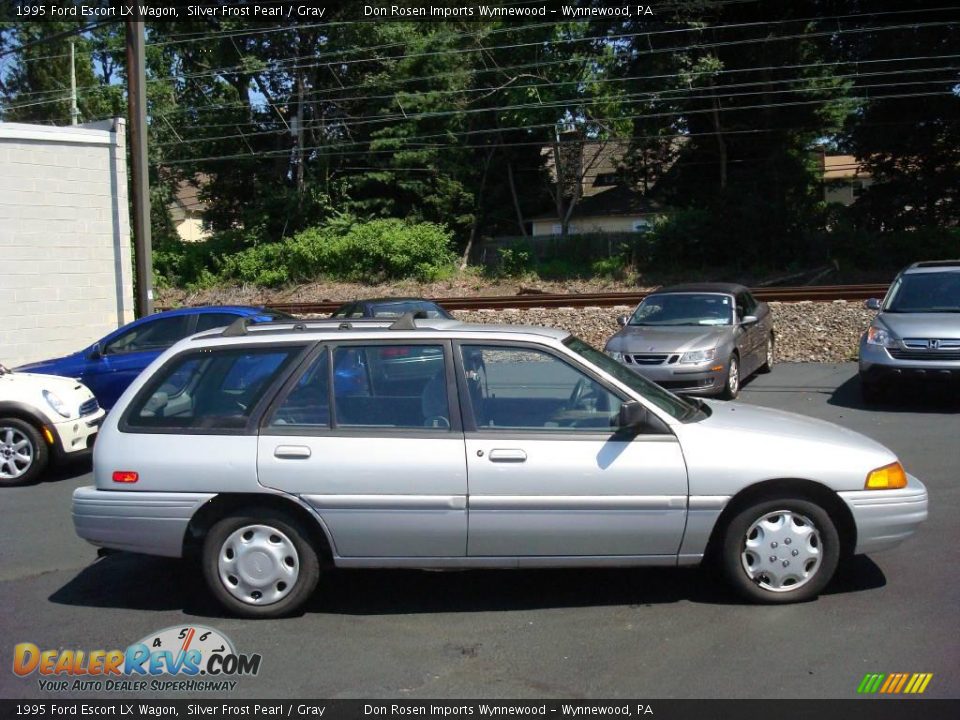 1995 Ford Escort LX Wagon Silver Frost Pearl / Gray Photo #6