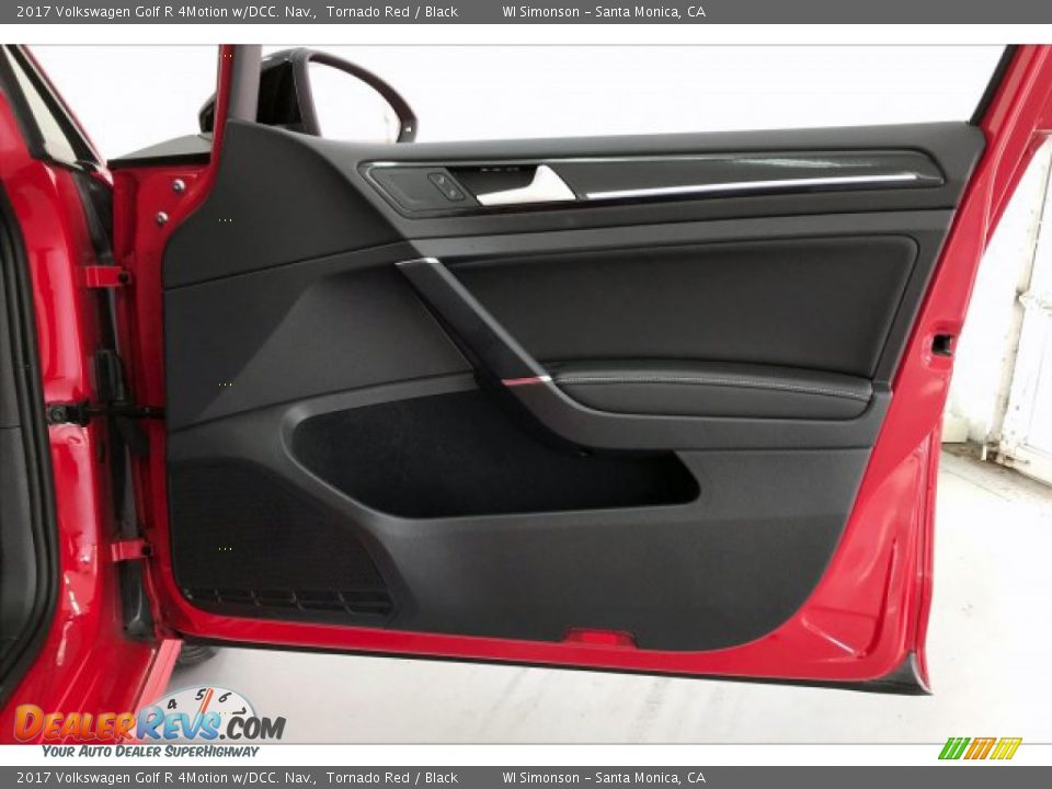 Door Panel of 2017 Volkswagen Golf R 4Motion w/DCC. Nav. Photo #29