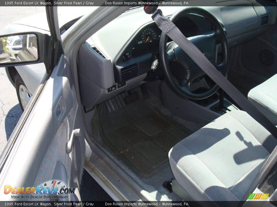 1995 Ford Escort LX Wagon Silver Frost Pearl / Gray Photo #12